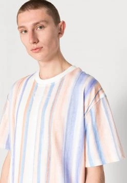 Nuovo di zecca 🛒 Karl Kani SMALL SIGNATURE TEE UNISEX - T-shirt Con Stampa - Light Orange ✨ -Sconto Karl Kani in Italia 023f6045db5e4b469a18f3e6a123c7be