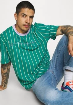 Offerte 😍 Karl Kani ORIGINALS PINSTRIPE TEE UNISEX - T-shirt Con Stampa - Green 🌟 -Sconto Karl Kani in Italia 04c27bcee80344819ef1d209adaab69b