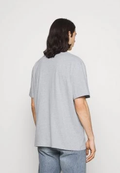 Sconto 🔥 Karl Kani SIGNATURE TEE UNISEX - T-shirt Con Stampa - Grey 🎉 -Sconto Karl Kani in Italia 05ae4e48601843818e5377c760dfde28