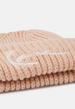 Sconto ❤️ Karl Kani SIGNATURE FISHERMAN BEANIE UNISEX - Berretto - Rose 🔥 -Sconto Karl Kani in Italia 068cf151c47948738580e6ff9b38ee39