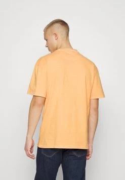 Buono 👏 Karl Kani SMALL SIGNATURE WASHED TEE UNISEX - T-shirt Con Stampa - Light Orange 🔔 -Sconto Karl Kani in Italia 0ab3991c34894e6f80d9c1455edc4d78
