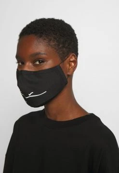 Vendita lampo 🎉 Karl Kani SIGNATURE FACE MASK - Maschera In Tessuto - Black, Unisex 😉 -Sconto Karl Kani in Italia 0f4126affeda4c92bc2a065a984e6271