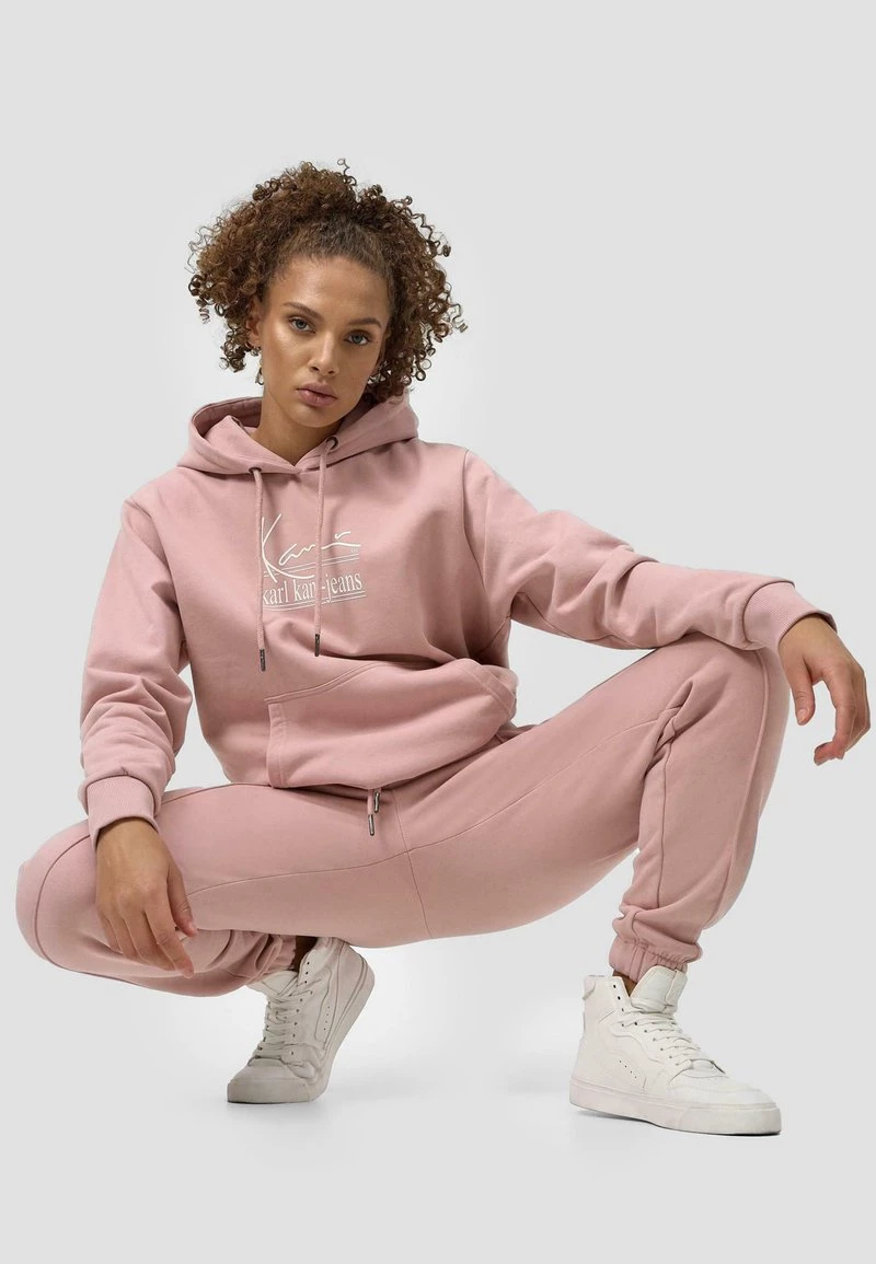 I primi 10 β¨ Karl Kani SIGNATURE - Felpa Con Cappuccio - Rose, Donna π 5 I primi 10 β¨ Karl Kani SIGNATURE - Felpa Con Cappuccio - Rose, Donna π - immagine 3