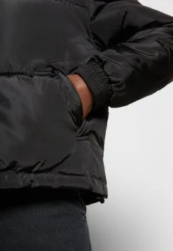 Buono ✔️ Karl Kani RETRO ESSENTIAL PUFFER JACKET - Giacca Invernale - Black, Donna 🥰 -Sconto Karl Kani in Italia 20e87b0d8f844d8fb2f6201fe153780c