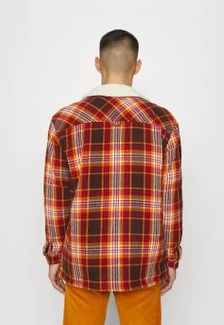 Acquistare 💯 Karl Kani CHEST SIGNATURE UNISEX - Camicia - Dark Red 👏 -Sconto Karl Kani in Italia 2501f46af22b41fcbaf60bbf6e1130cf