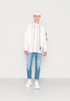 Nuovo di zecca 🛒 Karl Kani SMALL SIGNATURE TEE UNISEX - T-shirt Con Stampa - Light Orange ✨ -Sconto Karl Kani in Italia 25e5b78a3c084dc8a28eeadb77501ce6