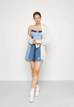 Miglior prezzo 🎁 Karl Kani OG BLOCK - Top - Blue, Donna 😀 -Sconto Karl Kani in Italia 2771dc0bf8b44df7aae0c0428e5646be