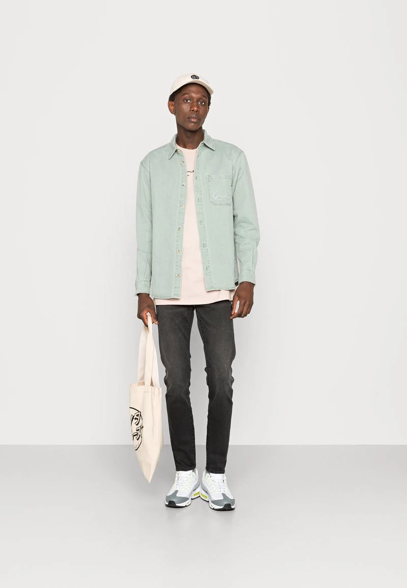 Buono π Karl Kani CHEST SIGNATURE WASHED UNISEX - Camicia - Dark Mint β€οΈ 4 Buono π Karl Kani CHEST SIGNATURE WASHED UNISEX - Camicia - Dark Mint β€οΈ - immagine 2