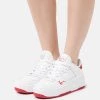 A buon mercato β Karl Kani π Sneakers Alte - White/red, Donna π₯° 1 A buon mercato β Karl Kani π Sneakers Alte - White/red, Donna π₯° -Sconto Karl Kani in Italia 2e472d4ad2ed4ea2834a0763cc279037
