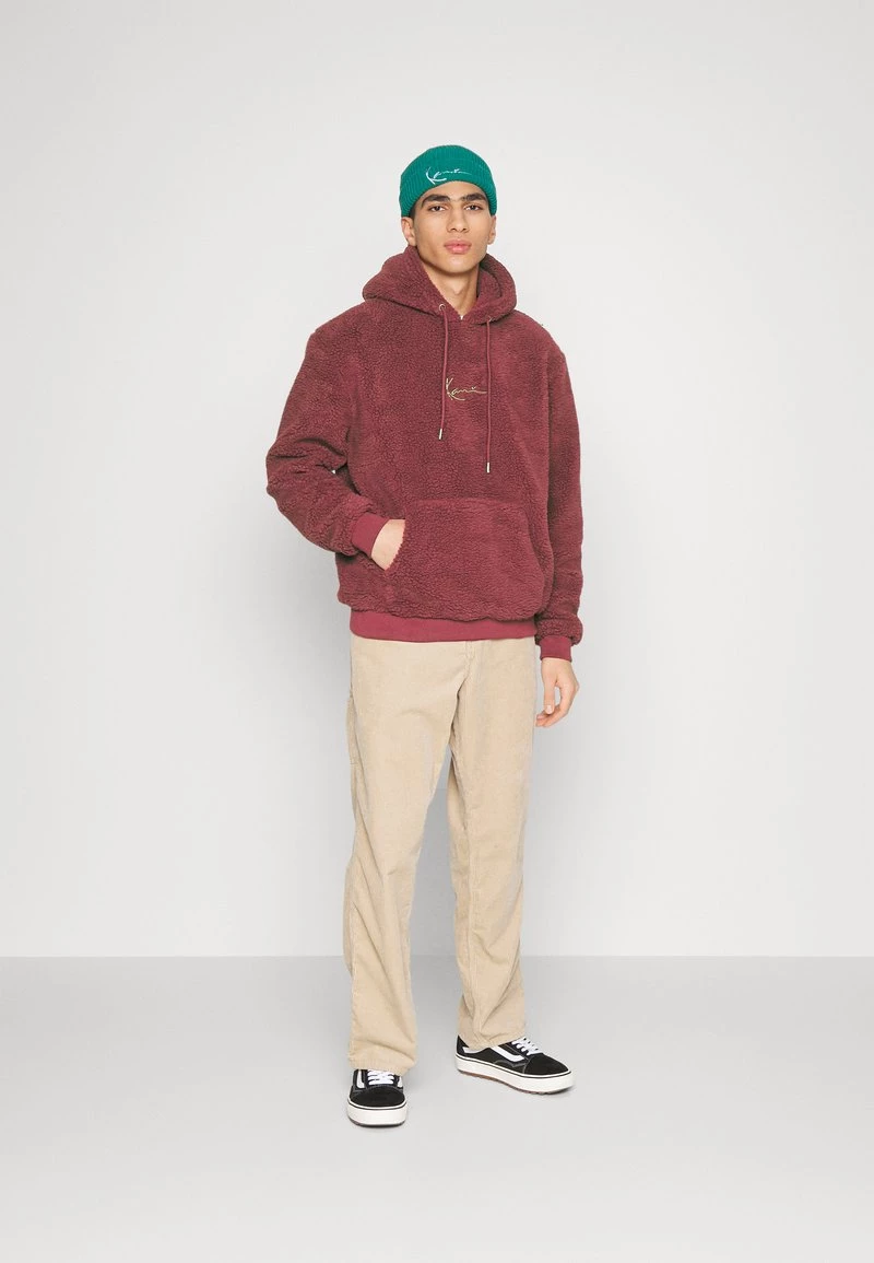 I primi 10 π Karl Kani SIGNATURE HOODIE UNISEX - Felpa Con Cappuccio - Dark Red π 4 I primi 10 π Karl Kani SIGNATURE HOODIE UNISEX - Felpa Con Cappuccio - Dark Red π - immagine 2