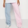 I primi 10 🔔 Karl Kani BLOCK WIDE LEG PANTS - 👖 Jeans Baggy - Rose/blue, Donna 👏