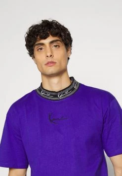 Promo 👍 Karl Kani SMALL SIGNATURE TAPE TEE UNISEX - T-shirt Con Stampa - Lilac 😉 -Sconto Karl Kani in Italia 3962e308072f48d0bada2618132eb761