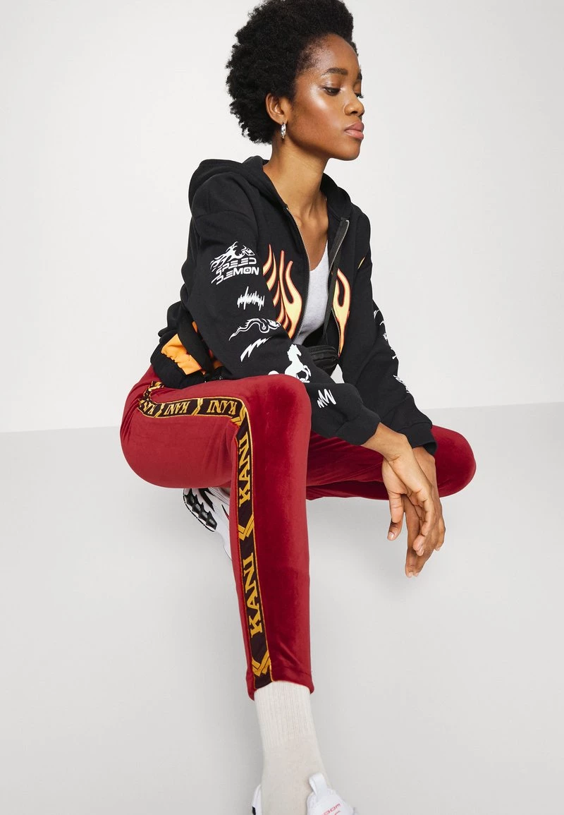 Bilancio π Karl Kani RETRO TAPE - Leggings - Red, Donna π 6 Bilancio π Karl Kani RETRO TAPE - Leggings - Red, Donna π - immagine 4