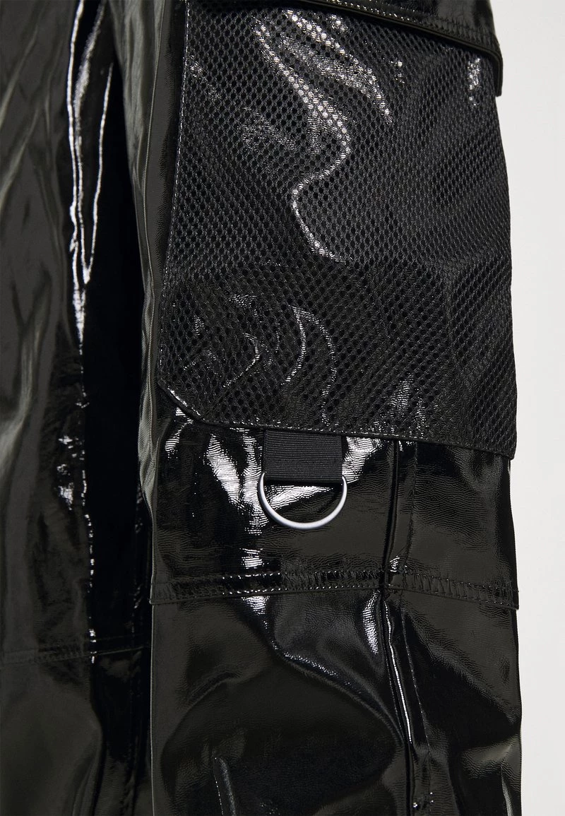 Nuovo βοΈ Karl Kani SIGNATURE GLOSSY PANTS - Pantaloni - Black, Donna π₯° 9 Nuovo βοΈ Karl Kani SIGNATURE GLOSSY PANTS - Pantaloni - Black, Donna π₯° - immagine 7