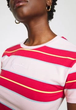 Migliore vendita ✔️ Karl Kani SMALL SIGNATURE STRIPE TEE - T-shirt Con Stampa - Rose, Donna 🎉 -Sconto Karl Kani in Italia 42ad5fc3081b4f20834b12d5ea492d13