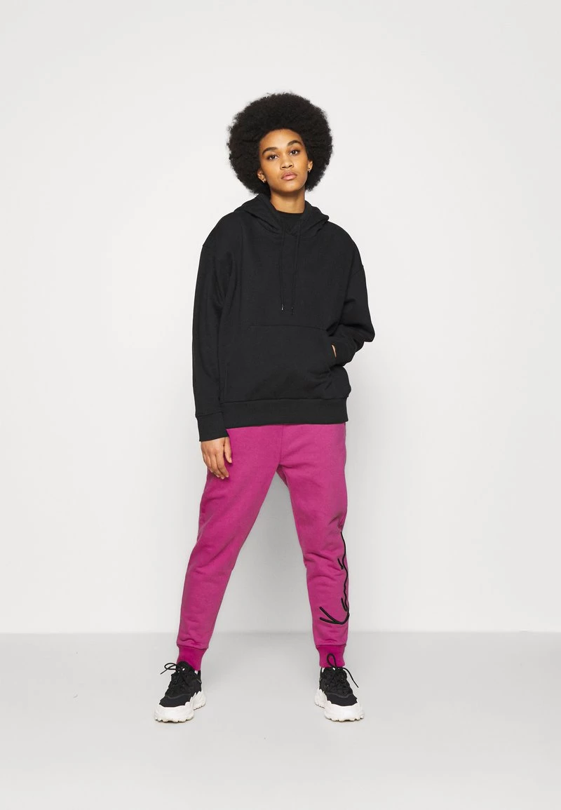 Bilancio βοΈ Karl Kani SIGNATURE - Pantaloni Sportivi - Darkpink, Donna π 4 Bilancio βοΈ Karl Kani SIGNATURE - Pantaloni Sportivi - Darkpink, Donna π - immagine 2