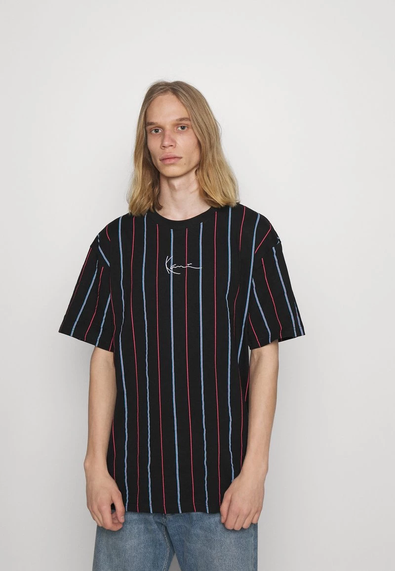 Migliore vendita π Karl Kani SMALL SIGNATURE PINSTRIPE TEE - T-shirt Con Stampa - Black, Uomo π 3 Migliore vendita π Karl Kani SMALL SIGNATURE PINSTRIPE TEE - T-shirt Con Stampa - Black, Uomo π