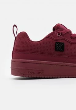 Sconto ✔️ Karl Kani BOX - 👟 Sneakers Basse - Merlot/black, Uomo 🔥 -Sconto Karl Kani in Italia 4cc12fa633b742d4926d125f15bc8c11