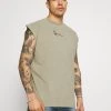 Sconto βοΈ Karl Kani SMALL SIGNATURE WASHED TEE - T-shirt Con Stampa - Dark Green, Uomo π― 1 Sconto βοΈ Karl Kani SMALL SIGNATURE WASHED TEE - T-shirt Con Stampa - Dark Green, Uomo π― -Sconto Karl Kani in Italia 4d4cc3a828e946daadf1c0b61e01ed9c