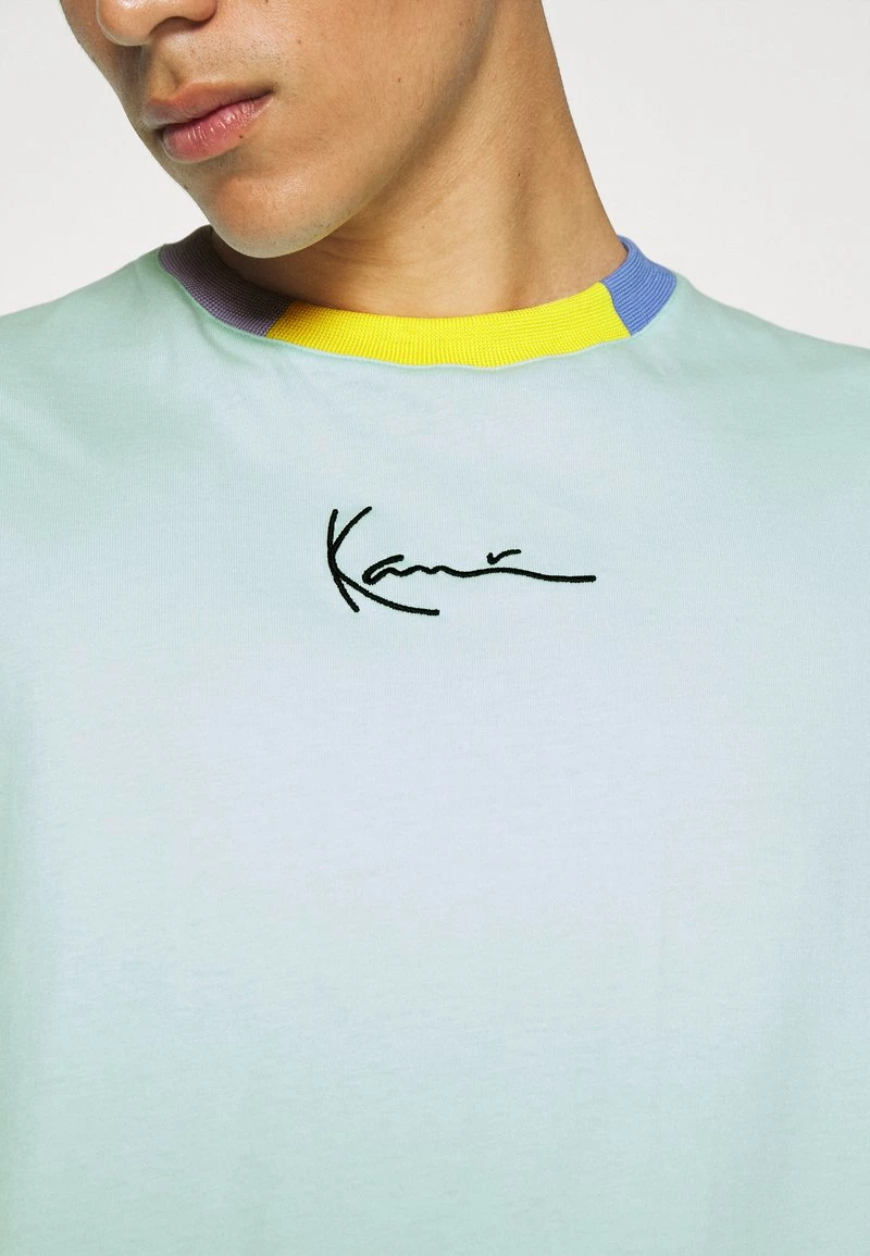 A buon mercato π Karl Kani UNISEX SMALL SIGNATURE TEE - T-shirt Con Stampa - Mint π 8 A buon mercato π Karl Kani UNISEX SMALL SIGNATURE TEE - T-shirt Con Stampa - Mint π - immagine 6