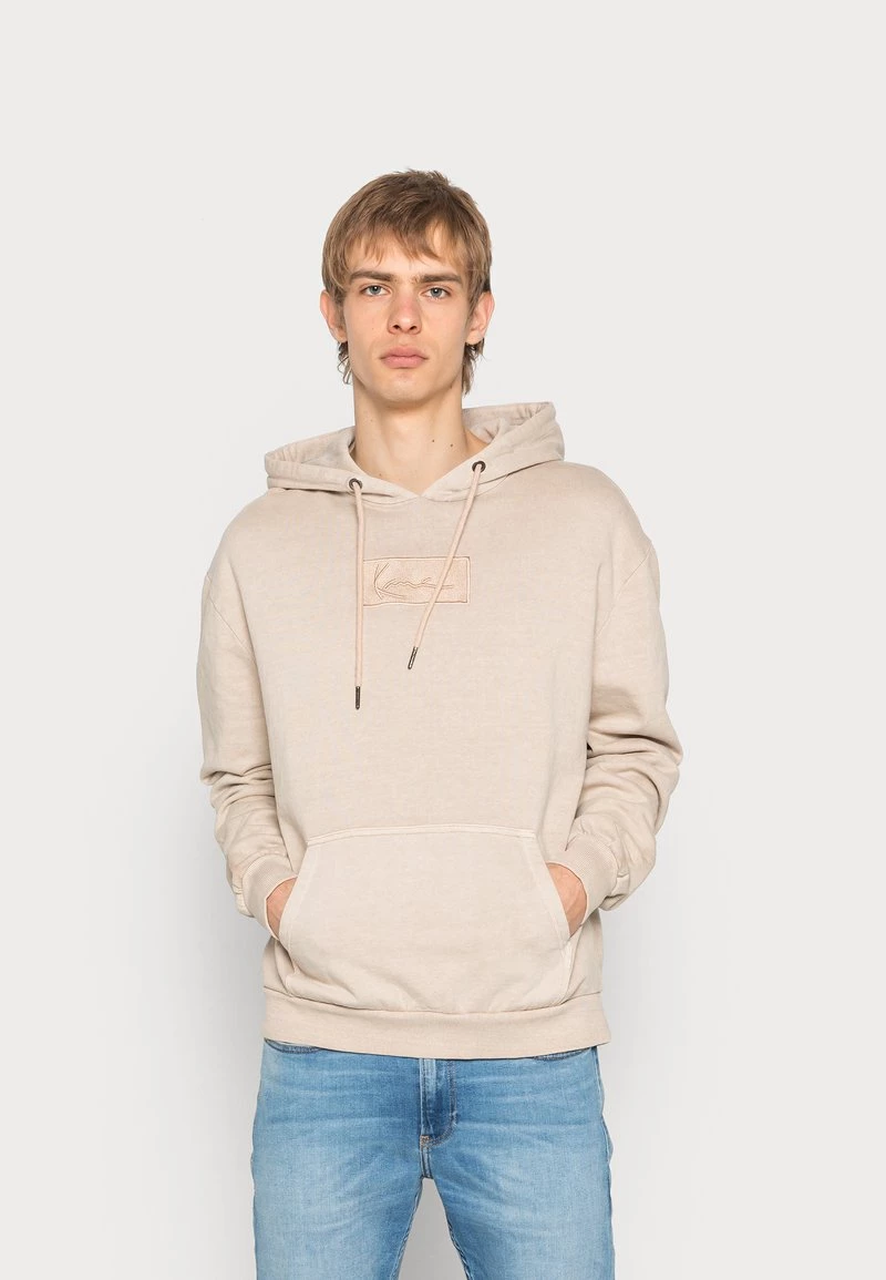 Il più economico ✨ Karl Kani SIGNATURE BOX HOODIE UNISEX - Felpa Con Cappuccio - Taupe ❤️ 3 Il più economico ✨ Karl Kani SIGNATURE BOX HOODIE UNISEX - Felpa Con Cappuccio - Taupe ❤️
