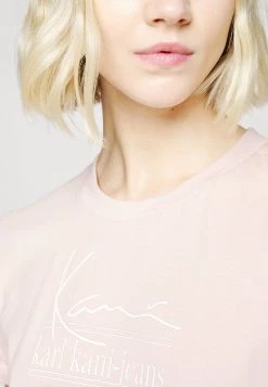 I primi 10 🔥 Karl Kani SIGNATURE TEE - T-shirt Con Stampa - Rose, Donna 👍 -Sconto Karl Kani in Italia 591ee8d236d8451b9788cc0168462098