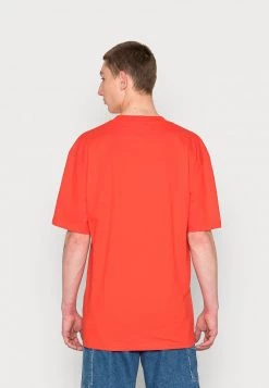 Miglior offerta 💯 Karl Kani UNISEX SMALL SIGNATURE ESSENTIAL TEE - T-shirt Basic - Red 😀 -Sconto Karl Kani in Italia 62c77450a6ee4a17aa679bbad7dfd1ba