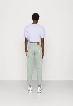 Buono π Karl Kani PANTS UNISEX - π Jeans Tapered Fit - Dark Mint π 9 Buono π Karl Kani PANTS UNISEX - π Jeans Tapered Fit - Dark Mint π -Sconto Karl Kani in Italia 64bbdff36c5d4d8a9ad23d50663871e3