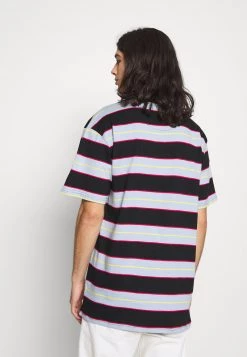 Miglior offerta 🌟 Karl Kani ORIGINALS STRIPE TEE UNISEX - T-shirt Con Stampa - Light Blue 💯 -Sconto Karl Kani in Italia 66d6fa11f58f49358c28fc457cc595c2