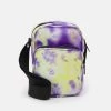 Vendita lampo π Karl Kani SIGNATURE TIE DYE MESSENGER - Borsa A Tracolla - Lilac/yellow, Uomo β¨ 2 Vendita lampo π Karl Kani SIGNATURE TIE DYE MESSENGER - Borsa A Tracolla - Lilac/yellow, Uomo β¨ -Sconto Karl Kani in Italia 6f693edf916747608c1c0abeb84f3230