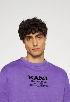 Nuovo di zecca ⭐ Karl Kani UNISEXRETRO WASHED CREW - Felpa - Lilac ⌛ -Sconto Karl Kani in Italia 72fb07e473584bf6ac772cf8a5a9f0c0