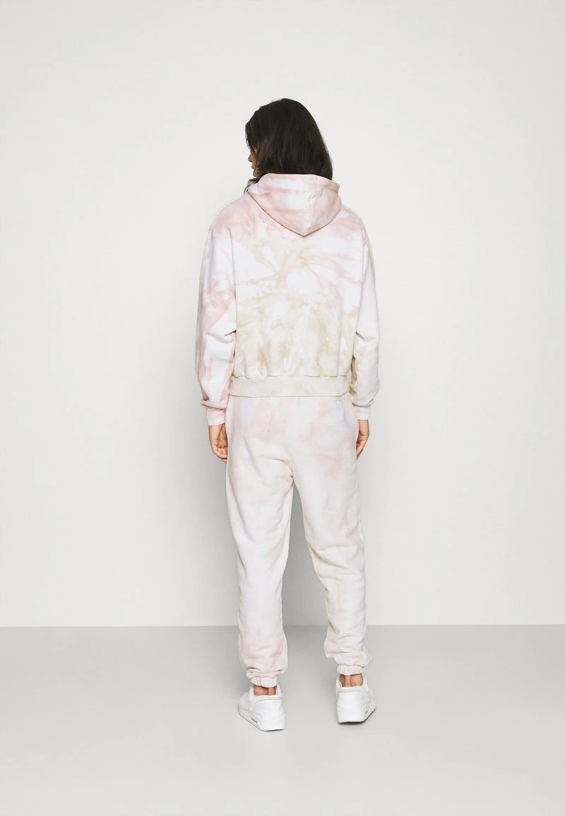 Offerte π Karl Kani SIGNATURE TIE DYE UNISEX - Pantaloni Sportivi - Light Sand 𧨠5 Offerte π Karl Kani SIGNATURE TIE DYE UNISEX - Pantaloni Sportivi - Light Sand 𧨠- immagine 3