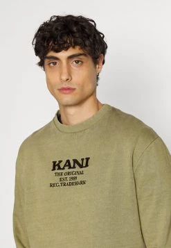Bilancio β Karl Kani RETRO WASHED CREW UNISEX - Felpa - Dark Green π 11 Bilancio β Karl Kani RETRO WASHED CREW UNISEX - Felpa - Dark Green π -Sconto Karl Kani in Italia 762ff9f348254645a39b80f9d13bb410