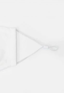 Buono 🎁 Karl Kani SIGNATURE FACE MASK - Maschera In Tessuto - White, Unisex 🎉 -Sconto Karl Kani in Italia 7a0931f877614d99812369067ac46e64