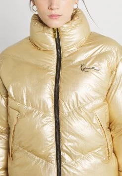 Bilancio ⭐ Karl Kani CHEST SIGNATURE PUFFER JACKET - Giacca Invernale - Gold, Donna ✔️ 13 Bilancio ⭐ Karl Kani CHEST SIGNATURE PUFFER JACKET - Giacca Invernale - Gold, Donna ✔️ -Sconto Karl Kani in Italia 824d6ab4adf3476d85444d683f6357b2
