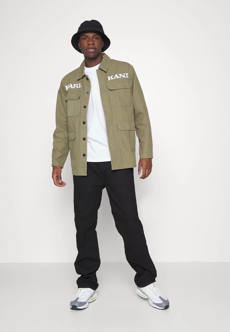 Migliore vendita ⭐ Karl Kani RETRO WASHED UTILITY JACKET - Giacca Leggera - Dark Green, Uomo ⭐ 4 Migliore vendita ⭐ Karl Kani RETRO WASHED UTILITY JACKET - Giacca Leggera - Dark Green, Uomo ⭐ - immagine 2