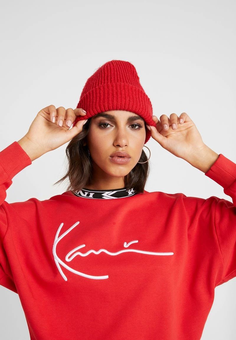 I primi 10 ✔️ Karl Kani SIGNATURE CREW - Felpa - Red/white/black, Donna ⭐ 7 I primi 10 ✔️ Karl Kani SIGNATURE CREW - Felpa - Red/white/black, Donna ⭐ - immagine 5