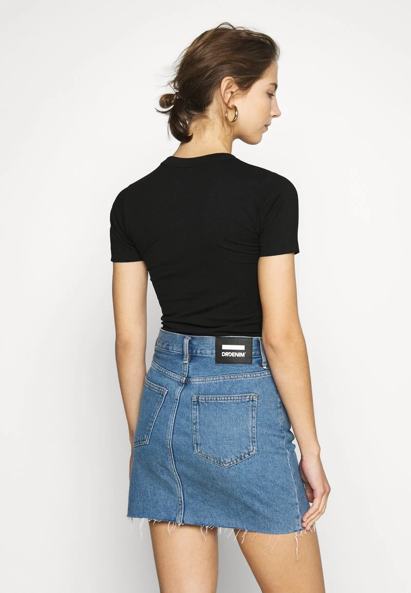 Presa π Karl Kani SMALL SIGNATURE TEE - T-shirt Con Stampa - Black, Donna β¨ 5 Presa π Karl Kani SMALL SIGNATURE TEE - T-shirt Con Stampa - Black, Donna β¨ - immagine 3