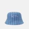 Vendita calda 👍 Karl Kani SIGNATURE BUCKET HAT UNISEX - Cappello - Blue ✔️ -Sconto Karl Kani in Italia 95383b03d7584e45b45427aca5652484