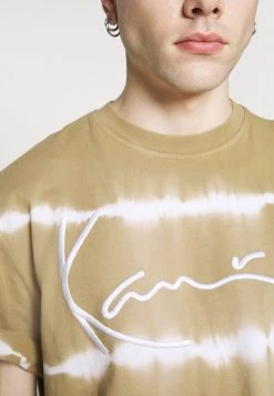 Vendita calda ❤️ Karl Kani SIGNATURE TEE UNISEX - T-shirt Con Stampa - Sand 😍 -Sconto Karl Kani in Italia 973c88ab3a1446a781f83d5776ba6598