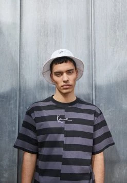 Miglior offerta π Karl Kani UNISEX SMALL SIGNATURE SPLIT STRIPE TEE - T-shirt Con Stampa - Dark Grey 𧨠12 Miglior offerta π Karl Kani UNISEX SMALL SIGNATURE SPLIT STRIPE TEE - T-shirt Con Stampa - Dark Grey 𧨠-Sconto Karl Kani in Italia 98f3315ed0d64756978ad44eb6ddff2c