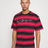Nuovo 👍 Karl Kani ORIGINALS STRIPE TEE UNISEX - T-shirt Con Stampa - Red/black/green 🔥 1 Nuovo 👍 Karl Kani ORIGINALS STRIPE TEE UNISEX - T-shirt Con Stampa - Red/black/green 🔥 -Sconto Karl Kani in Italia 99e4d4659419464a84357500c933f924