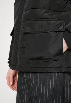 Acquistare 🛒 Karl Kani BLOCK PUFFER JACKET UNISEX - Giacca Da Mezza Stagione - Black ⌛ -Sconto Karl Kani in Italia 9aa2077377bd4b16b35bbd67913c7343