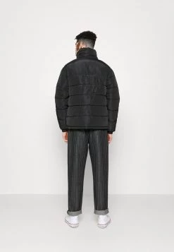 Acquistare 🛒 Karl Kani BLOCK PUFFER JACKET UNISEX - Giacca Da Mezza Stagione - Black ⌛ -Sconto Karl Kani in Italia 9ddd6e9c1a944168af01e3f231994d2c