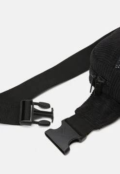 Vendita all'ingrosso 🧨 Karl Kani RETRO HIP BAG UNISEX - Marsupio - Black 🔥 11 Vendita all'ingrosso 🧨 Karl Kani RETRO HIP BAG UNISEX - Marsupio - Black 🔥 -Sconto Karl Kani in Italia a2473db70f1f46e1a98d04ceb6a84728