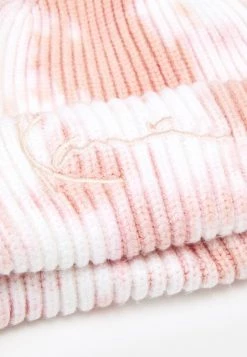 Migliore vendita ❤️ Karl Kani SIGNATURE TIEDYE FISHERMAN BEANIE UNISEX - Berretto - Rose 💯 -Sconto Karl Kani in Italia a6f93e25f2b94ef6a21281d775d5b8f2