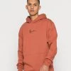 Le migliori recensioni di 💯 Karl Kani SMALL SIGNATURE HOODIE RUST UNISEX - Felpa Con Cappuccio - Rust 💯 -Sconto Karl Kani in Italia aaa1aba804634330a2770c6faa51b881