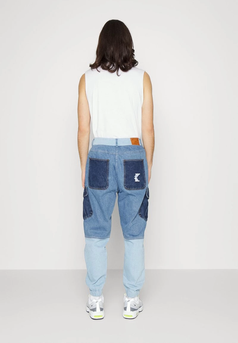 Presa π₯ Karl Kani BLOCK PANTS - π Jeans Tapered Fit - Blue, Uomo π€© 5 Presa π₯ Karl Kani BLOCK PANTS - π Jeans Tapered Fit - Blue, Uomo π€© - immagine 3