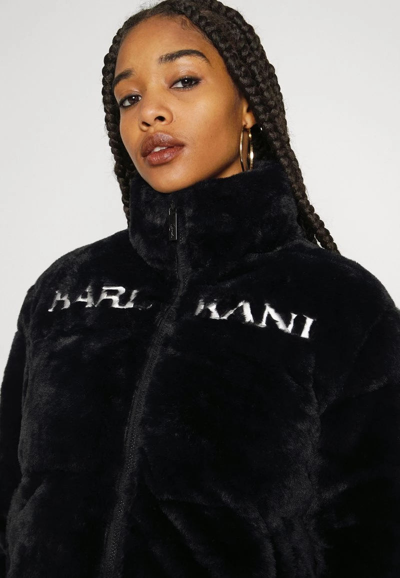 Nuovo di zecca π― Karl Kani RETRO PUFFER JACKET - Giacca Invernale - Black, Donna β 6 Nuovo di zecca π― Karl Kani RETRO PUFFER JACKET - Giacca Invernale - Black, Donna β - immagine 4