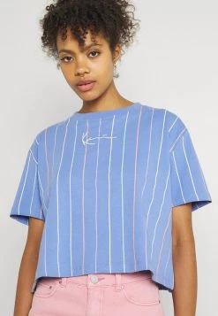 Bilancio π Karl Kani SMALL SIGNATURE SHORT PINSTRIPE TEE - T-shirt Con Stampa - Blue, Donna π 11 Bilancio π Karl Kani SMALL SIGNATURE SHORT PINSTRIPE TEE - T-shirt Con Stampa - Blue, Donna π -Sconto Karl Kani in Italia b8ad547dfa3a41dd96869da1a3d479ad